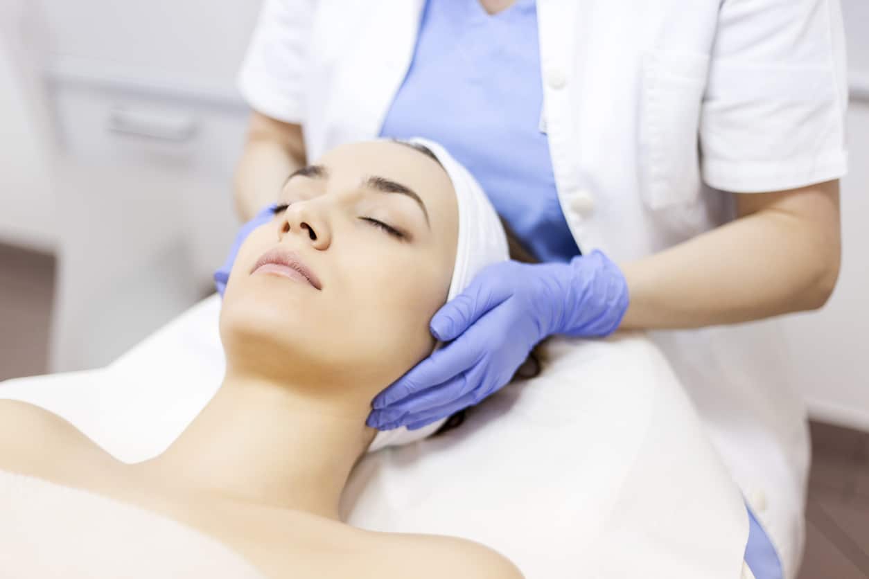 BEST SKINCARE FOR HORMONAL ACNE